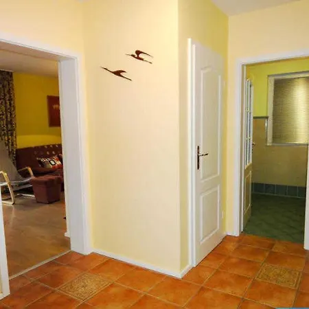 Hinter Dem Rathaus - Haus Ostseekrabbe Apartment Graal-Mueritz